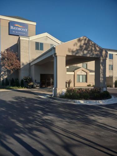Baymont by Wyndham Flat Rock - main image