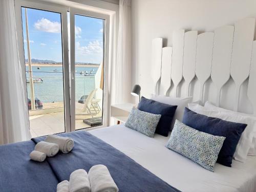 Cais - Waterfront Holiday Apartments - By SCH - image 6