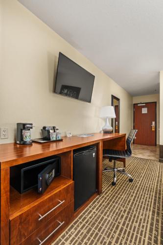 King Room - Disability Access/Non-Smoking image 6