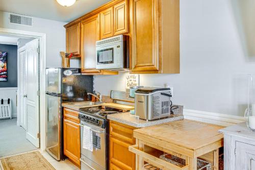 Walk to Beach Poolside Condo in Wildwood Crest! in Wildwood, USA