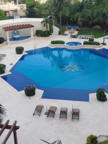 403 Landmark Resort Cozumel beachfront condo in Cozumel, Mexico
