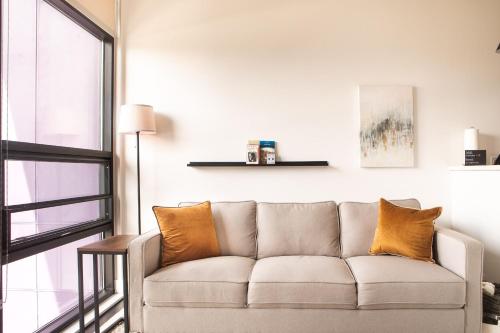 Flexhome Skywalk to Fiserv U8 with Rooftop Gym Parking in Milwaukee, USA