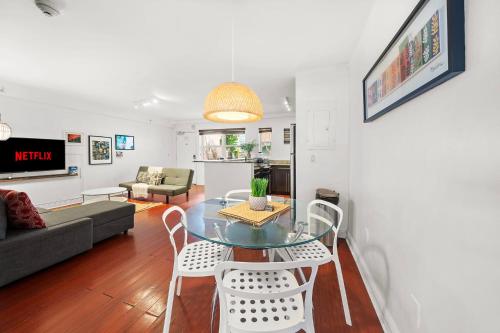 South Beach Family & Pet Friendly with Free Parking in Miami Beach, USA