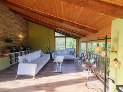 Szórakozási lehetőségek, Masia La Clariana in Fonollosa