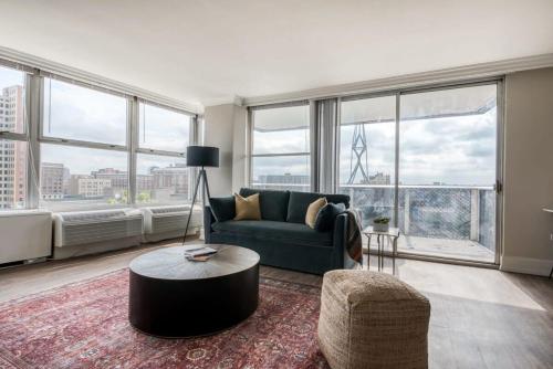 CozySuites 800 Tower 1BR with gym 20 in Louisville, USA