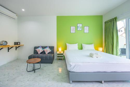 room detail thumbnail 2