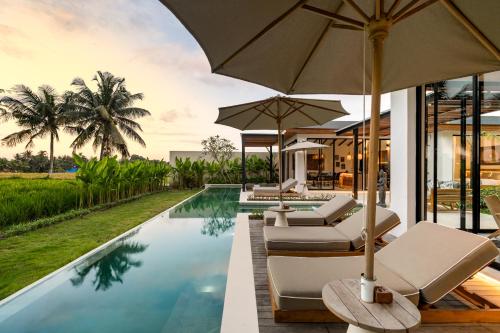 Villa Mushu by BaliSuperHost - Tap to explore photos