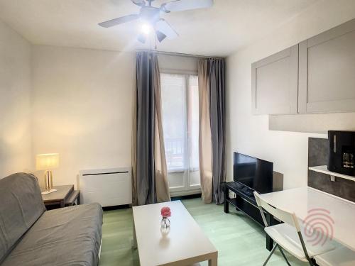 Studio cosy à Lamalou, animaux acceptés, balcon et Wifi - FR-1-451-214