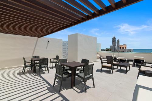 Akumal Bay With Access To The Beach 7 Rooftop Pools