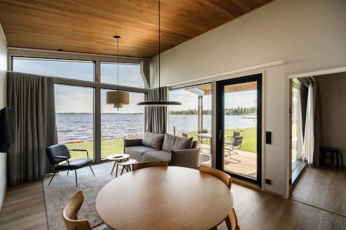 Strandis Smokehouse Camping & Resort, Villas in Larsmo