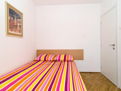 Apartment Iva 31 - Two-Bedroom Apartment with Balcony and City View, Dubrovnik