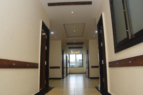Hotel Laxmi Niwas in Pithampur