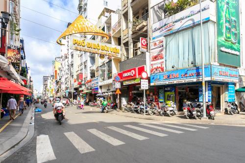 Thiên Quốc Hotel TPHCM
