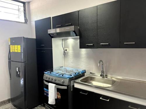 Spacious Home W Private Parking