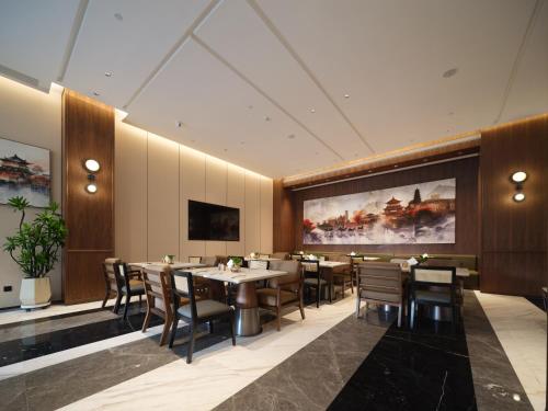 Restaurant, UrCove by Hyatt Xi'an Great Tang All Day Mal in Xian