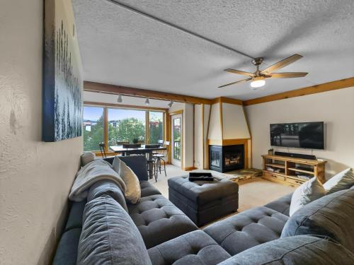 Sh404 Summit House Condo - image 9