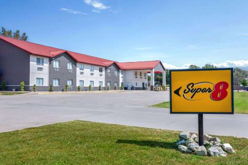 . Super 8 by Wyndham Olney