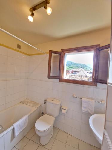 La Casona de Pascueru de POO DE CABRALES