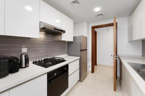 Maison Privee - Modern Business Bay Retreat with Dubai Canal Views, Dubaj (fotografie 7)