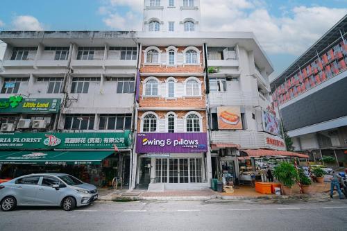 Swing & Pillows - Jalan Changkat Thambi Dollah Kuala Lumpur Swing & Pillows - Jalan Changkat Thambi Dollah Kuala Lumpur