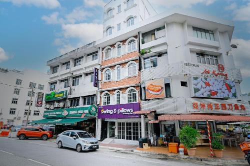 Swing & Pillows - Jalan Changkat Thambi Dollah Kuala Lumpur Swing & Pillows - Jalan Changkat Thambi Dollah Kuala Lumpur