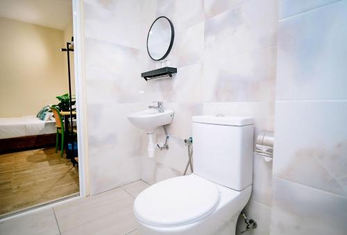 Swing & Pillows - Jalan Changkat Thambi Dollah Kuala Lumpur Swing & Pillows - Jalan Changkat Thambi Dollah Kuala Lumpur