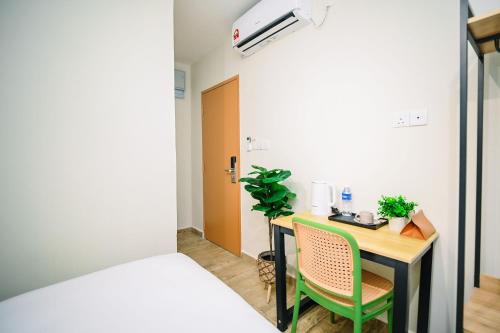 Swing & Pillows - Jalan Changkat Thambi Dollah Kuala Lumpur Swing & Pillows - Jalan Changkat Thambi Dollah Kuala Lumpur