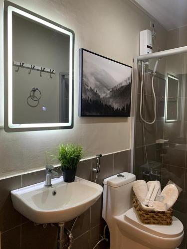 Alpine Villas Greens Staycation at Crosswinds Tagaytay