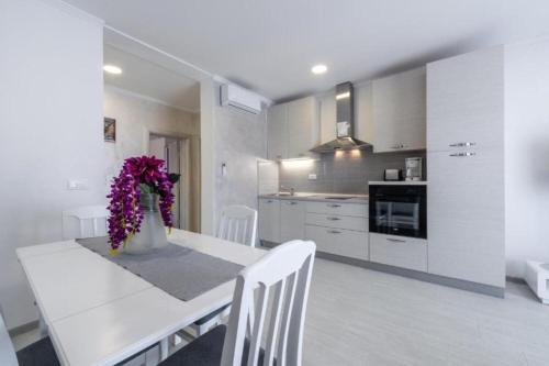 One-Bedroom Apartment with Terrace image 10