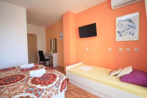 Triple Room standard room in Apartments JoviZe
