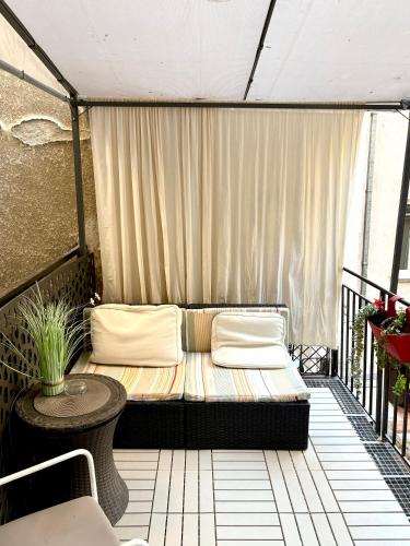 One-Bedroom Apartment image 6