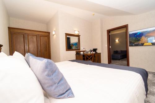 Apartment image 3