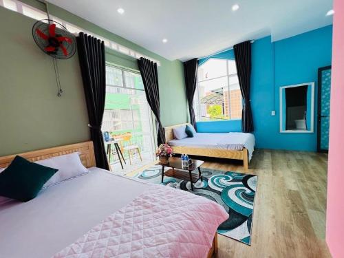 Family Double Room image 3