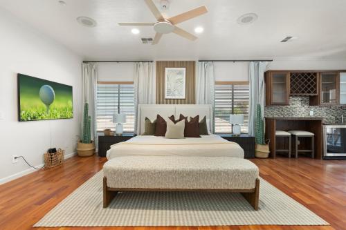 Primrose Palace Fountain Park Pool Hot tub