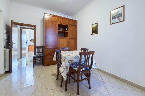 Close to the Spanish Steps, WIFI, Air Cond, 2 bedrooms, Rome (photo 6)