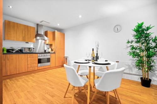 2-Bedroom Apartment in Heart of the City - China Town - Balcony - Secure Parking Included 48A, Birmingham (fotografie 9)