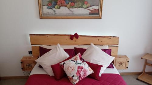 4 bedrooms, 5 beds