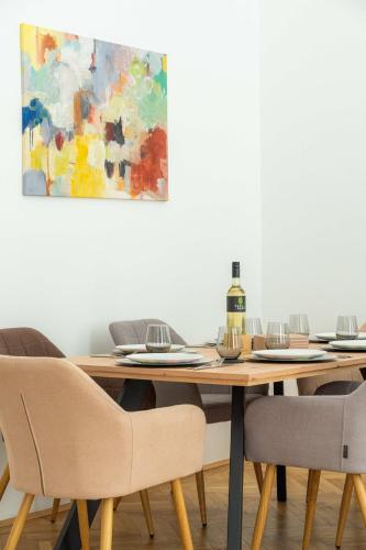 Franz-Josef City Apartment is Calling - by 4ty3 Apartments 2