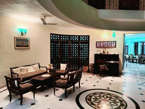 Basti House - Boutique Homestay in Semra
