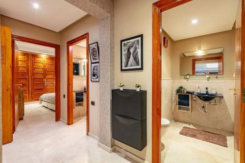 Exclusive Luxury Apartement in Central Guéliz - Tap to explore photos
