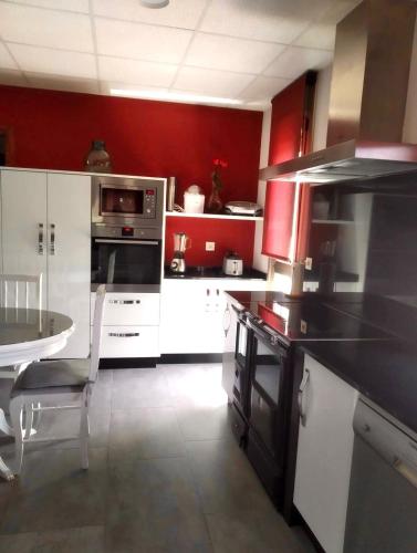 廚房, Casa nueva con jardín y wifi en Ribeira Sacra (Casa nueva con jardin y wifi en Ribeira Sacra) in 塞爾地拉