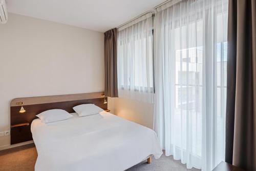 1 double bed