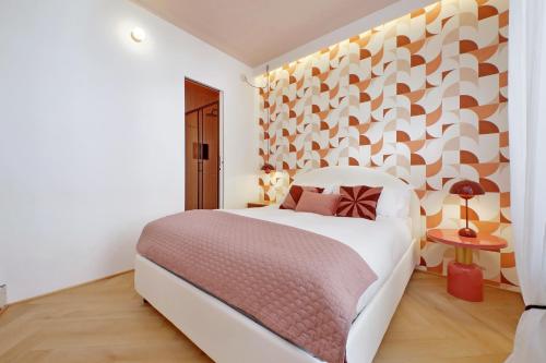 YCH-Colorful and classy apartment near Fori Imperiali, Roma (foto 4)
