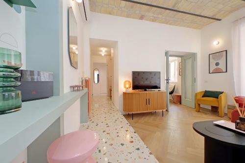YCH-Colorful and classy apartment near Fori Imperiali, Roma (foto 10)