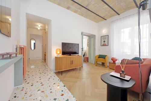 YCH-Colorful and classy apartment near Fori Imperiali, Roma (foto 8)