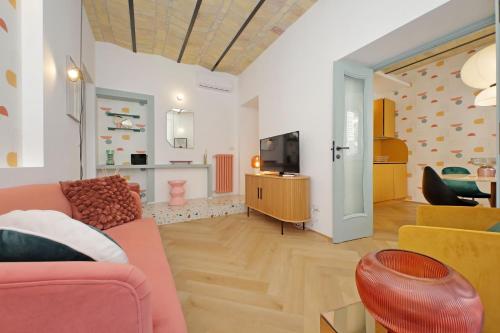 YCH-Colorful and classy apartment near Fori Imperiali, Roma (foto 7)