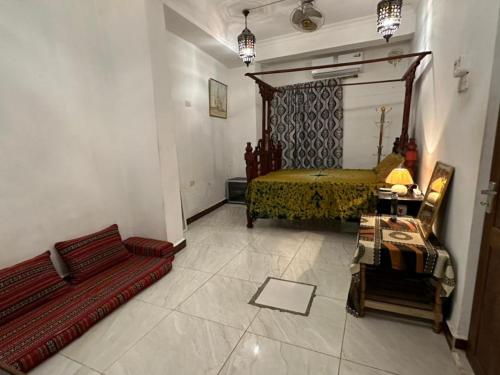 Standard Double Room image 5
