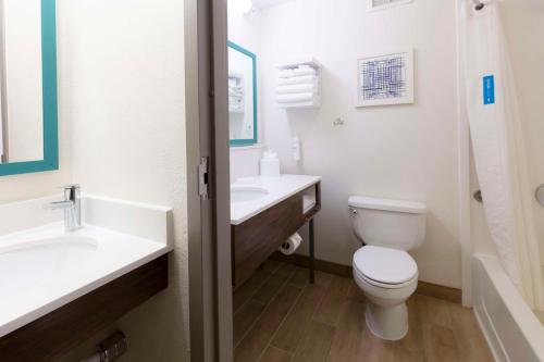 Hampton Inn Scranton at Montage Mountain - image 6