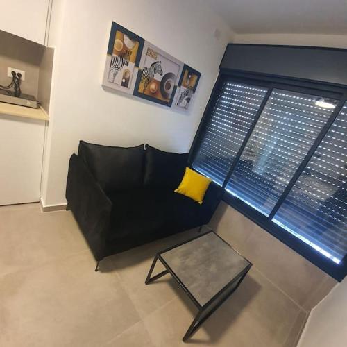 Ryo 12 דירת סטודיו ליד חוף הים לנופש מושלם, Bat Yam (foto 7)