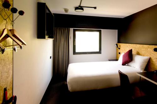 Ibis Budget Sydney East - image 4